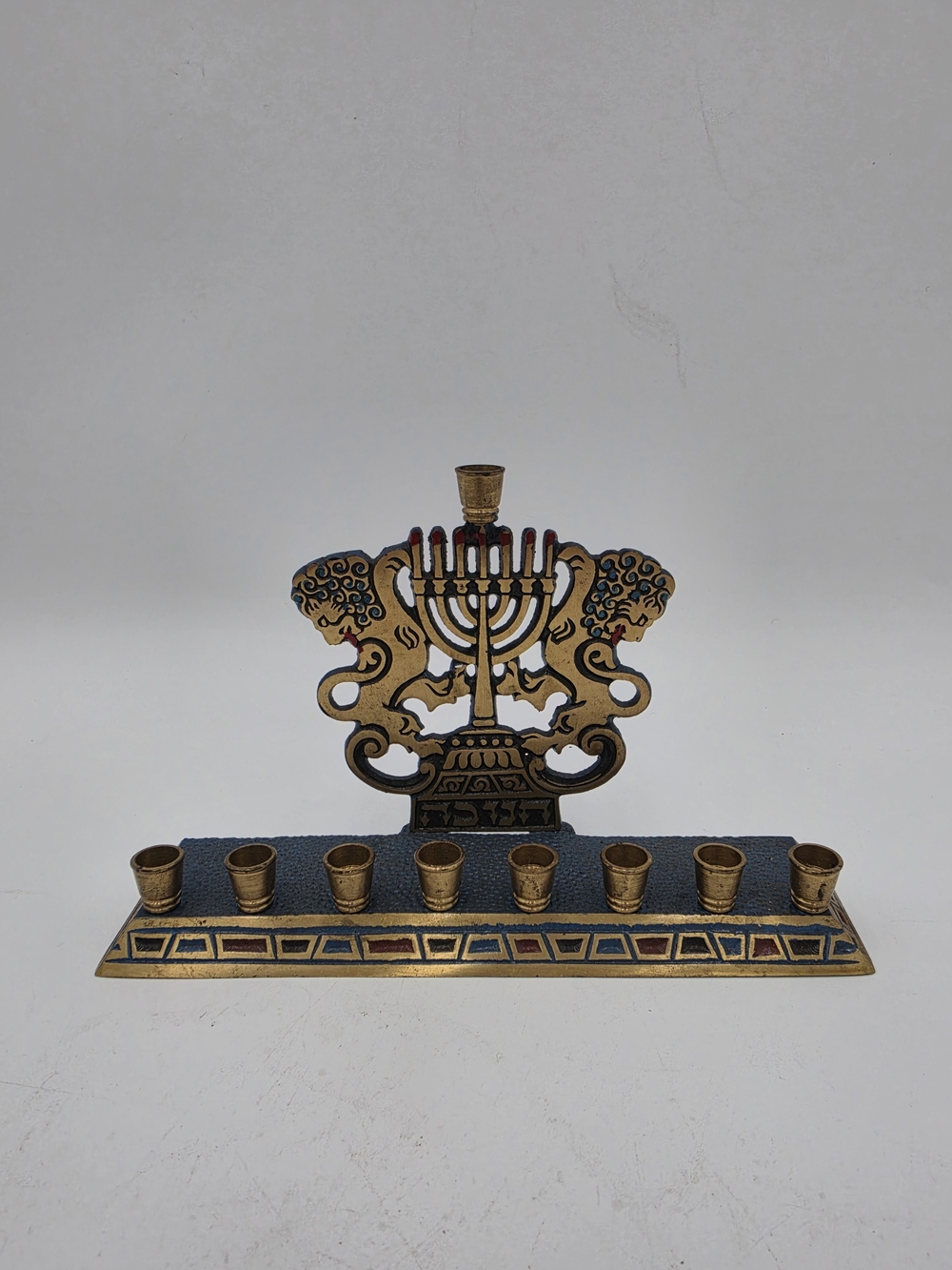 ๐ Vintage Israeli Brass โLions of Judaโ Menorah / Chanukia